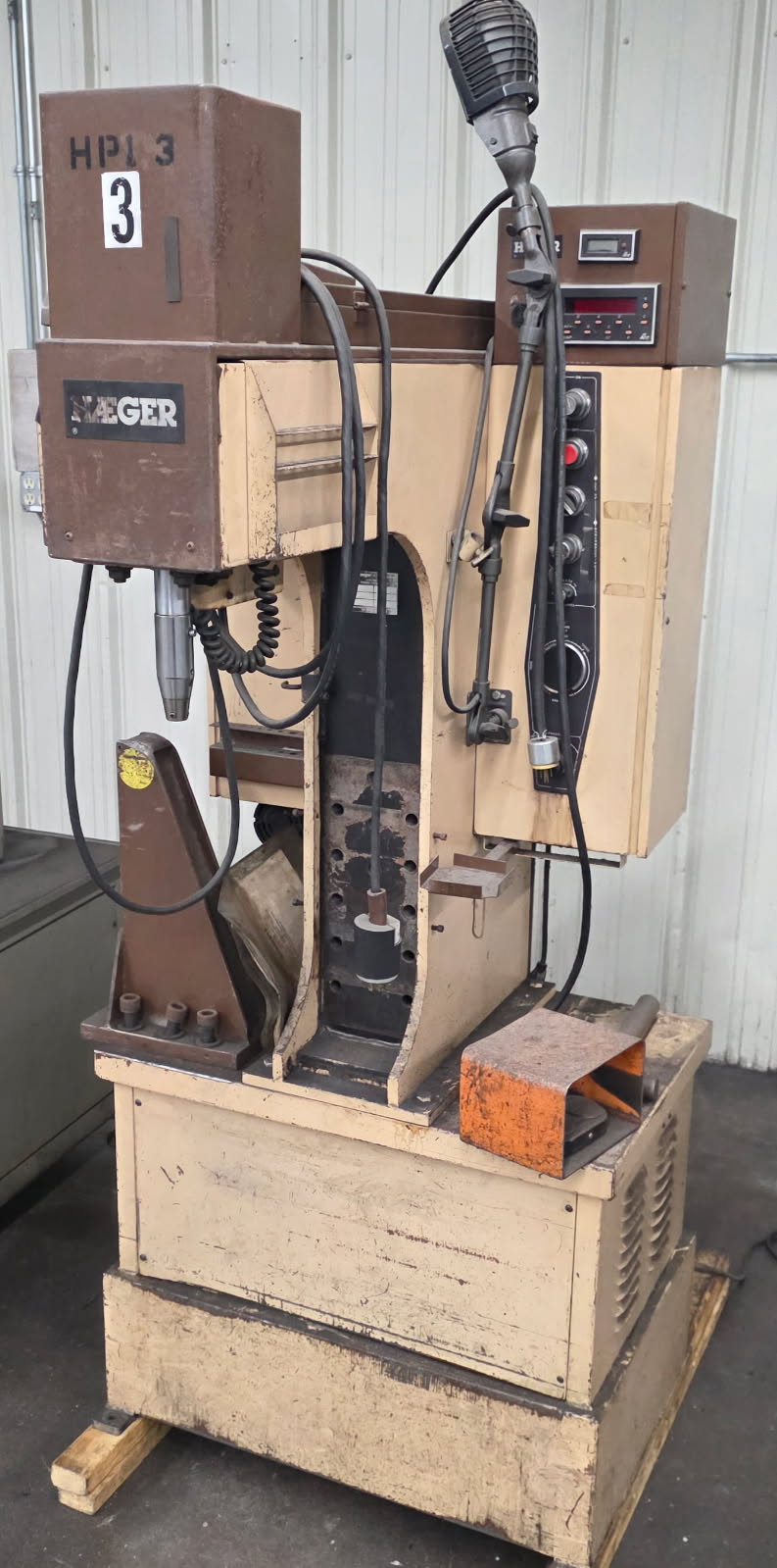 6 Ton, Haeger #HP6B, hydraulic insertion press, 18" throat, 18 gallon hydraulic oil, 1.5 HP, electric foot