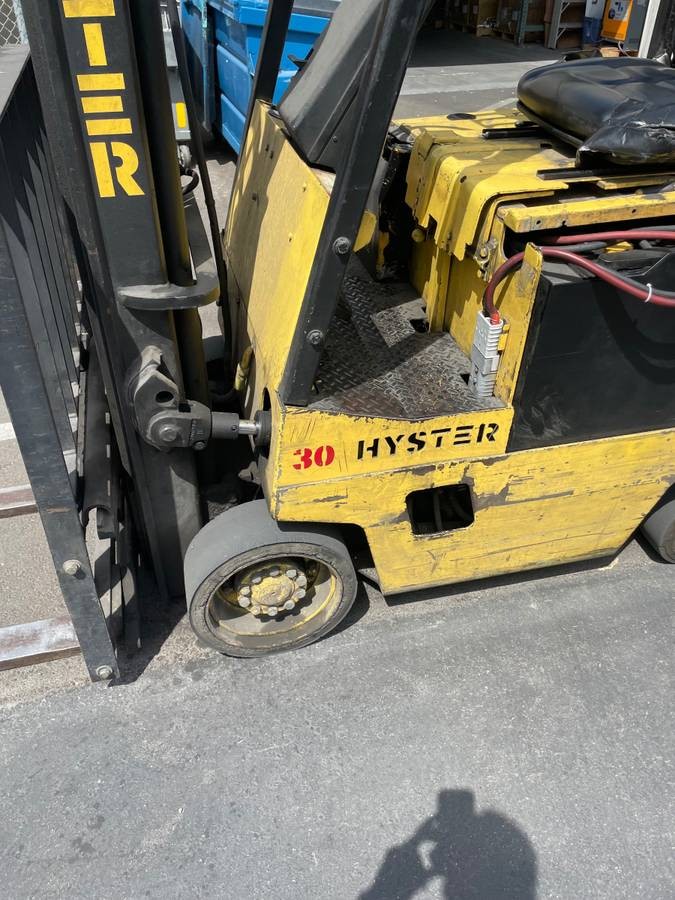 3000 lb. Hyster #E30XL, Electric Forklift, 42" Forks, Reconditioned