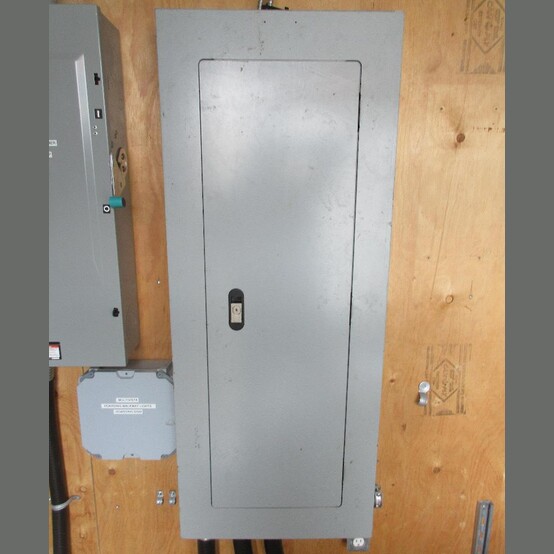 600 Amp. Siemens P2C42ML600ATS, Load Center Panelboard, 120/240 VAC, 4 wire, 42 circuit spaces, 3PH