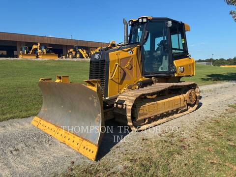 Caterpillar D3, 2445 hours, S/N: XKW02253, 2022