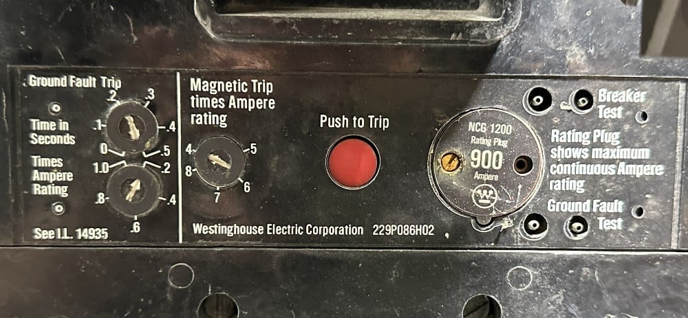 Westinghouse, Large LVC Drawout Power Circuit Breaker, 3-Pole, 1200A Max. Frame, 600 VAC, Field Plug 900A