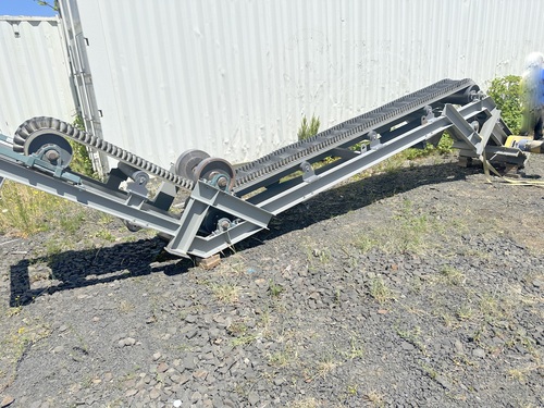 20' long Z-Incline Cleated Sidewall Belt Conveyor, box-wall ribbon belting, 1.5 HP Baldor, Sumitomo gearbox