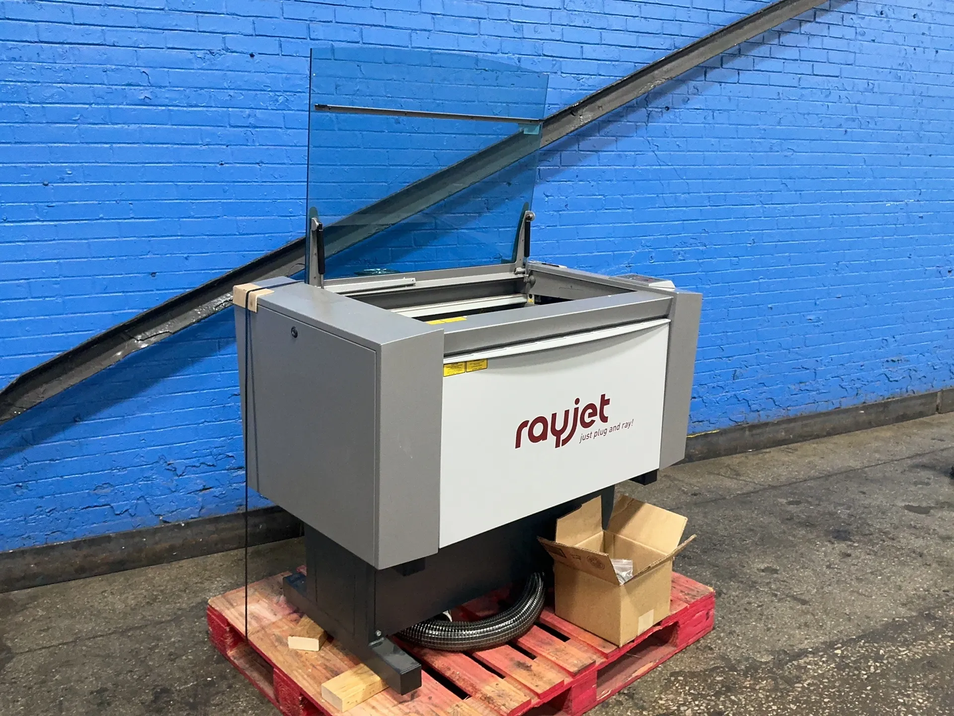 Trotec #Rayjet-300, CO2 laser cutter & engraver, 1.4 KW, 50/60 Hz., 115 V., 2020