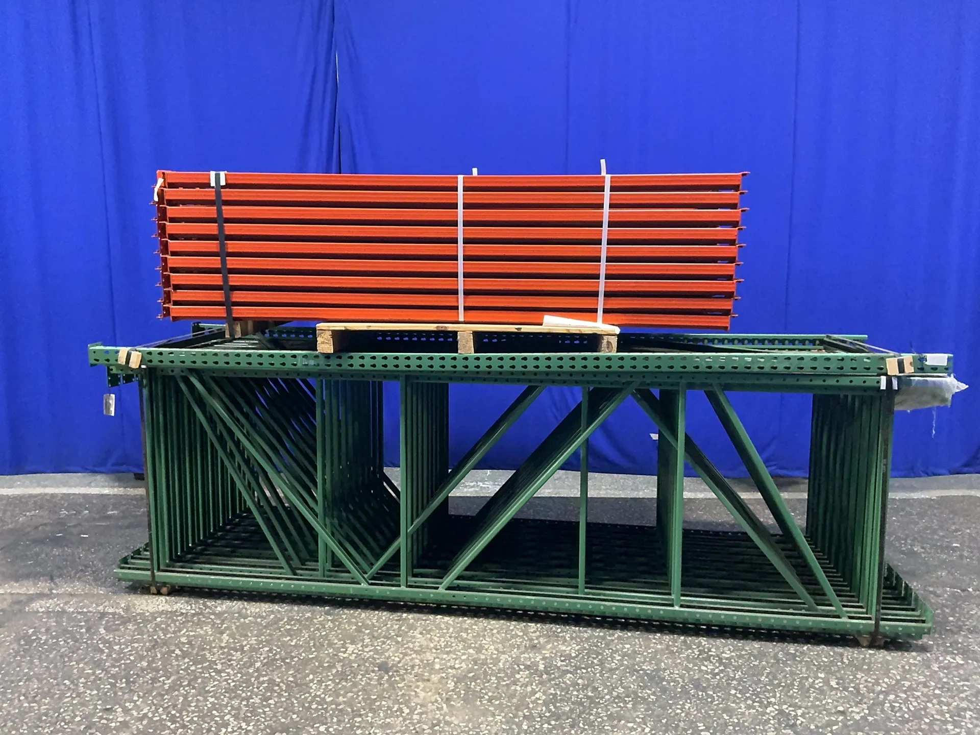 42" x 144" Husky, pallet racking, Q80 beams 98" x 6", Q21 uprights 144" x 42"