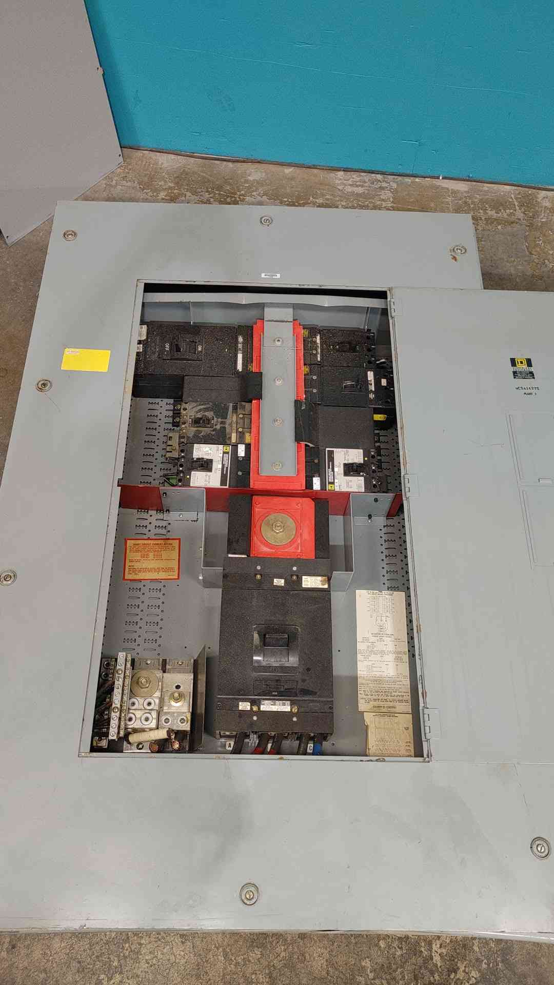 600 Amp. Square D HCW1862-6M, I-Line panelboard, w/ 600A main & 250A, 225A, 200A, 100A & 60A branch breakers