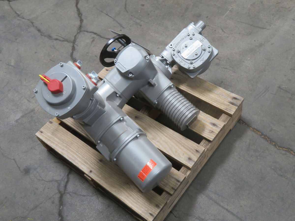 Auma #AC-01.2, valve actuator, 60-250 Nm torque, 4-180 RPM, SA 07.6 multi-turn actuator, GS 63.3 worm