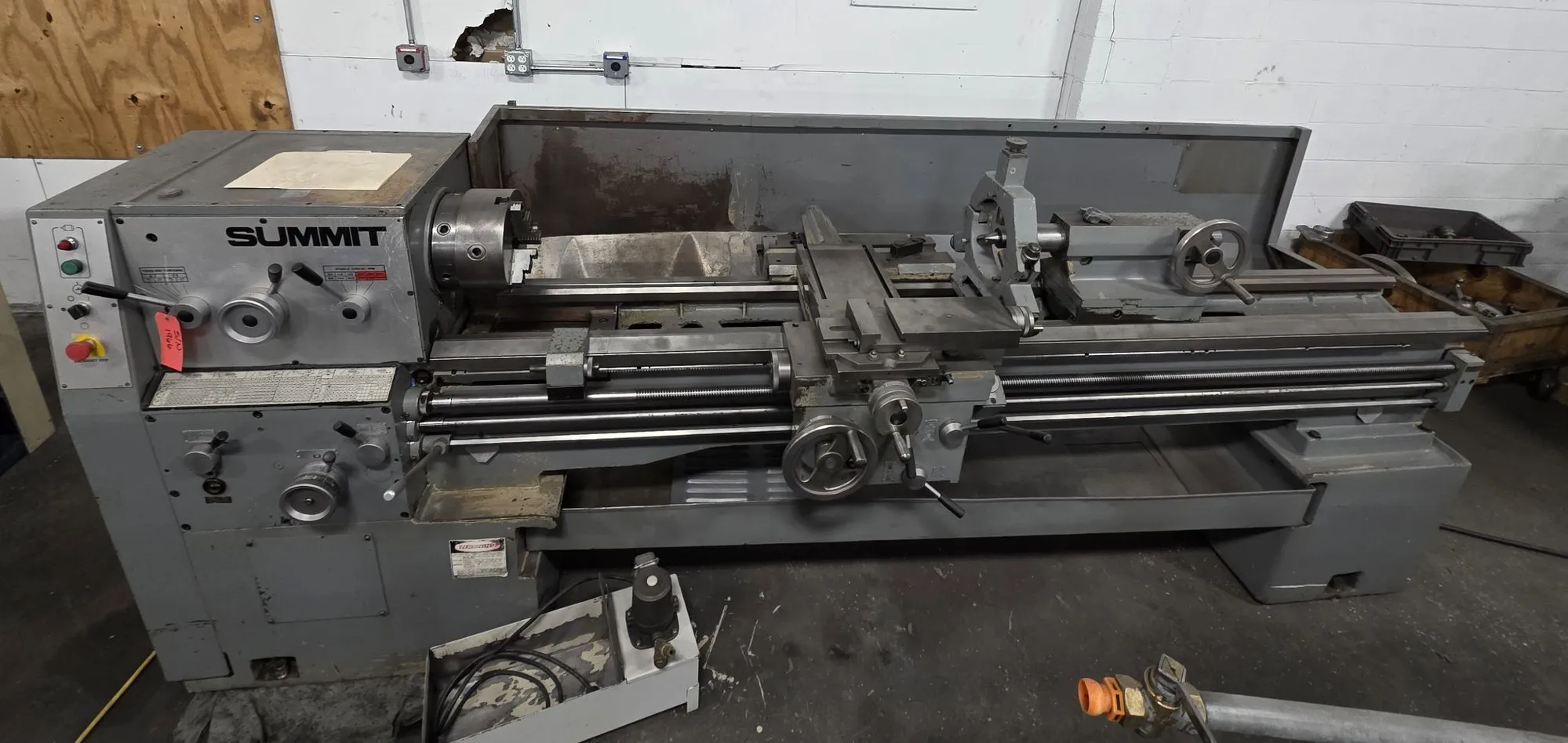 18"/26" x 80" Summit #18-3X80, gap bed engine lathe, 9-1/2" swing over cross slide, 3" bore, D1-8, 30-2000