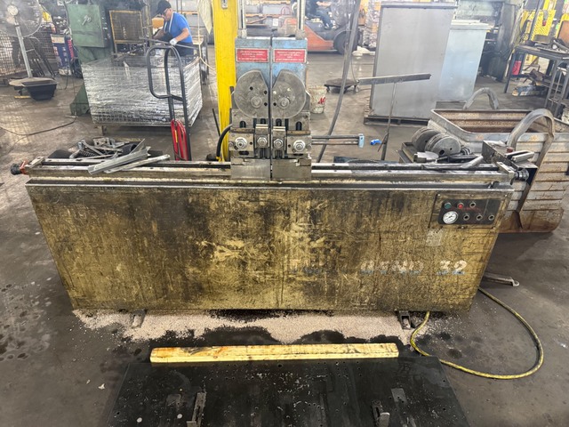 Langbow #TM32, hydraulic pipe & tube bender, 1.25" tube diameter, 120" max. workpiece length, 480 V., 3 Ph.