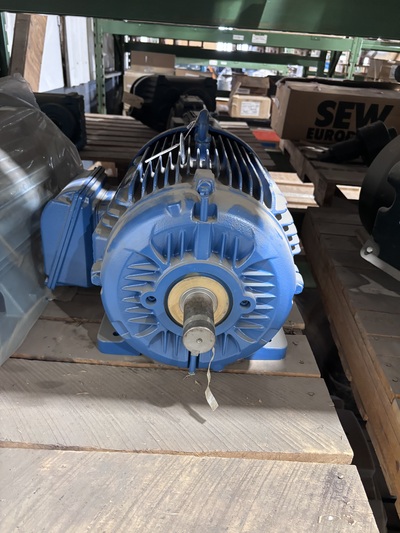 30 HP 3535 RPM WEG #IE030502W22IS, squirrel cage motor, Frame 284/6TS, 575 Volts, TEFC, inverter duty, 2019