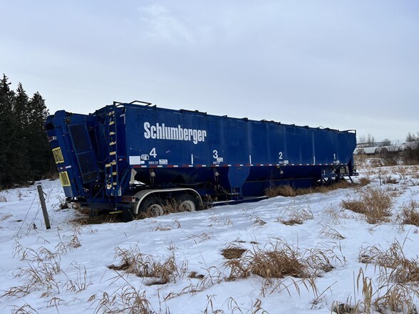 Besser #FS-40, frac sand trailer, Perkins 4.4 Tier 3 pony engine, 2007