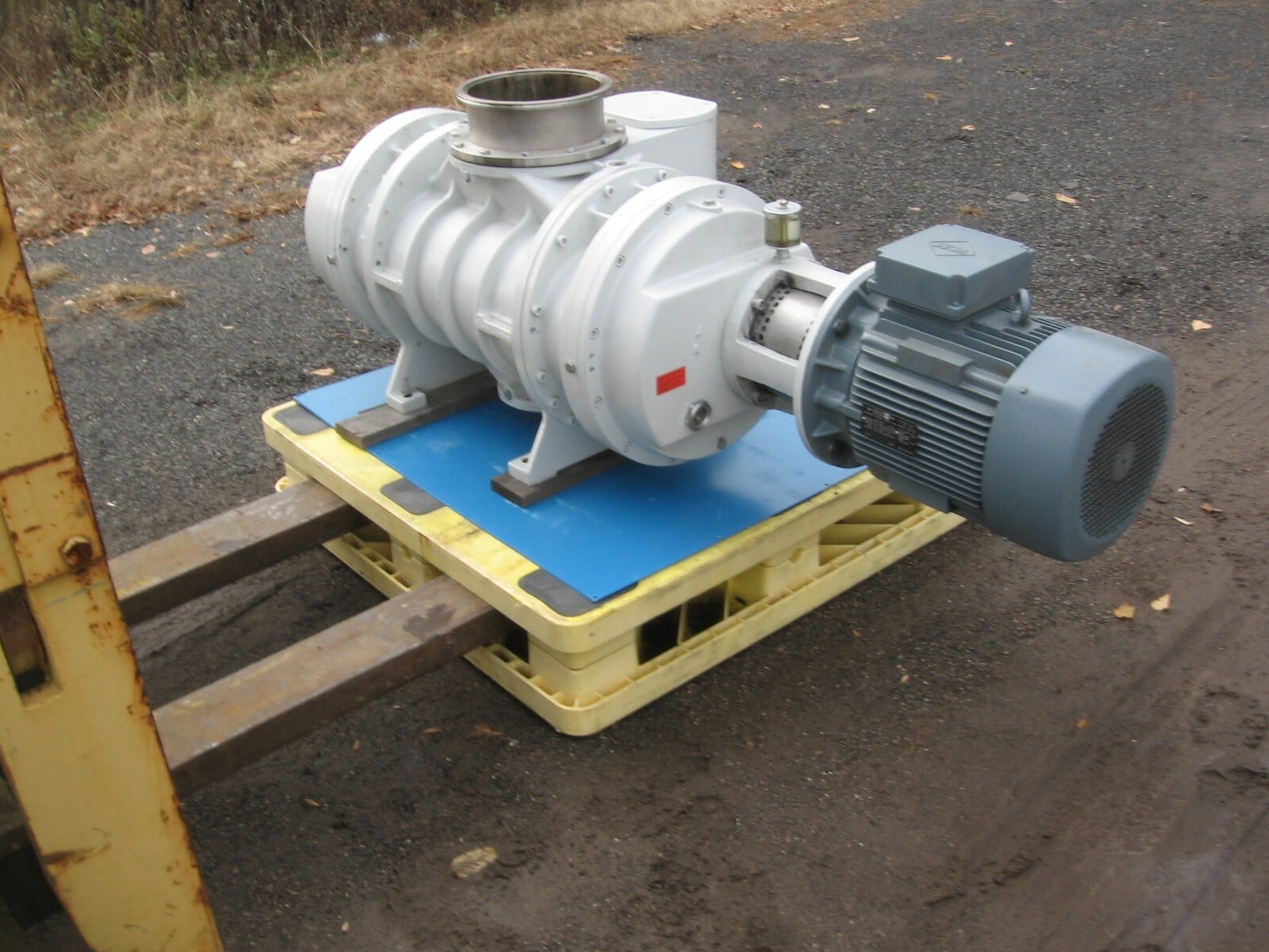 3575 CFM, Pfeiffer #WKP-6000-A, Rotary Lobe Vacuum Booster, 3000 RPM, 460 V., 2007, rebuilt