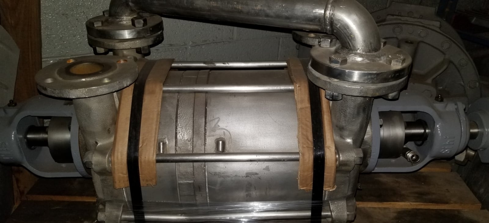 250 CFM, Sihi #LPH-55316, Liquid Ring Vacuum Pump, Stainless Steel, 29" HgV, flushing mechanical seals, new