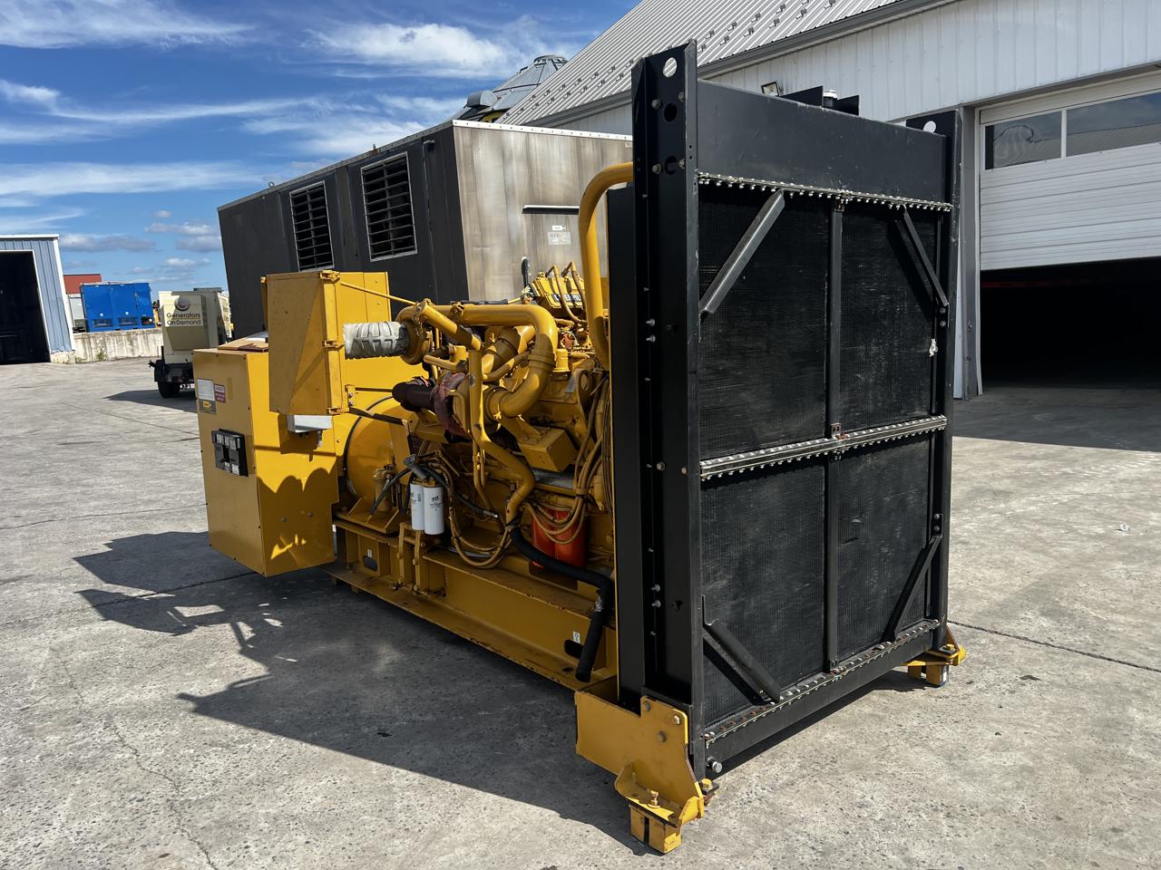 750 KW Caterpillar #3412, Diesel Generator Set, 480 Volts, 1800 RPM, SR4B generator end, 12 lead