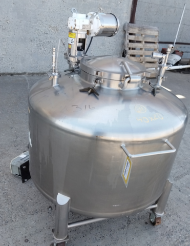 198 gallon Lee Industries #750L-DBT, Stainless Steel Agitated Pressure Tank, 44" diameter x 20" straight