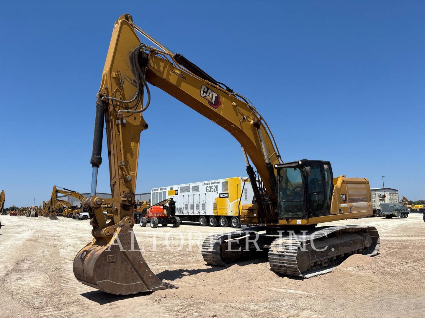 Caterpillar 340-08, 3016 hours, S/N: GDZ10091, 2023
