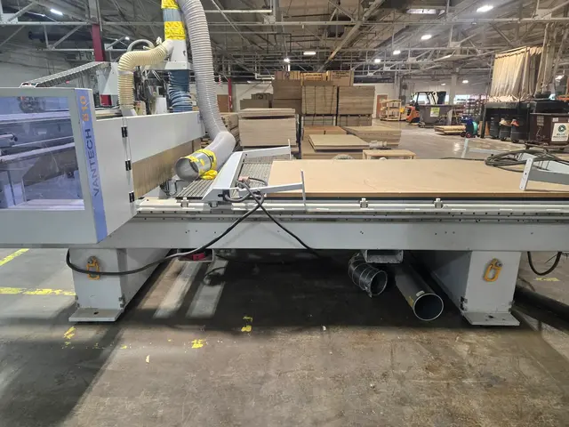 Weeke #Optimat-NBP084/Vantech510, CNC Router, 61" x 122" table, 24000 RPM, 16 HP, 9 tool magazine, vacuum