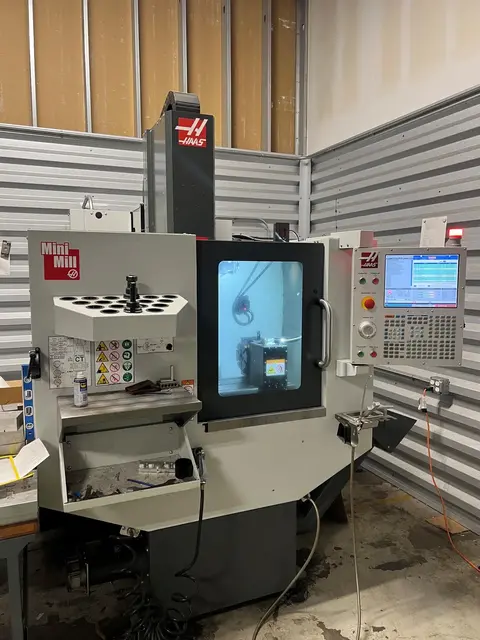 Haas #Mini-Mill, CNC Vertical Machining Center, 16" X, 12" Y, 10" Z, 10000 RPM, CAT 40, 15 HP, 10 automatic