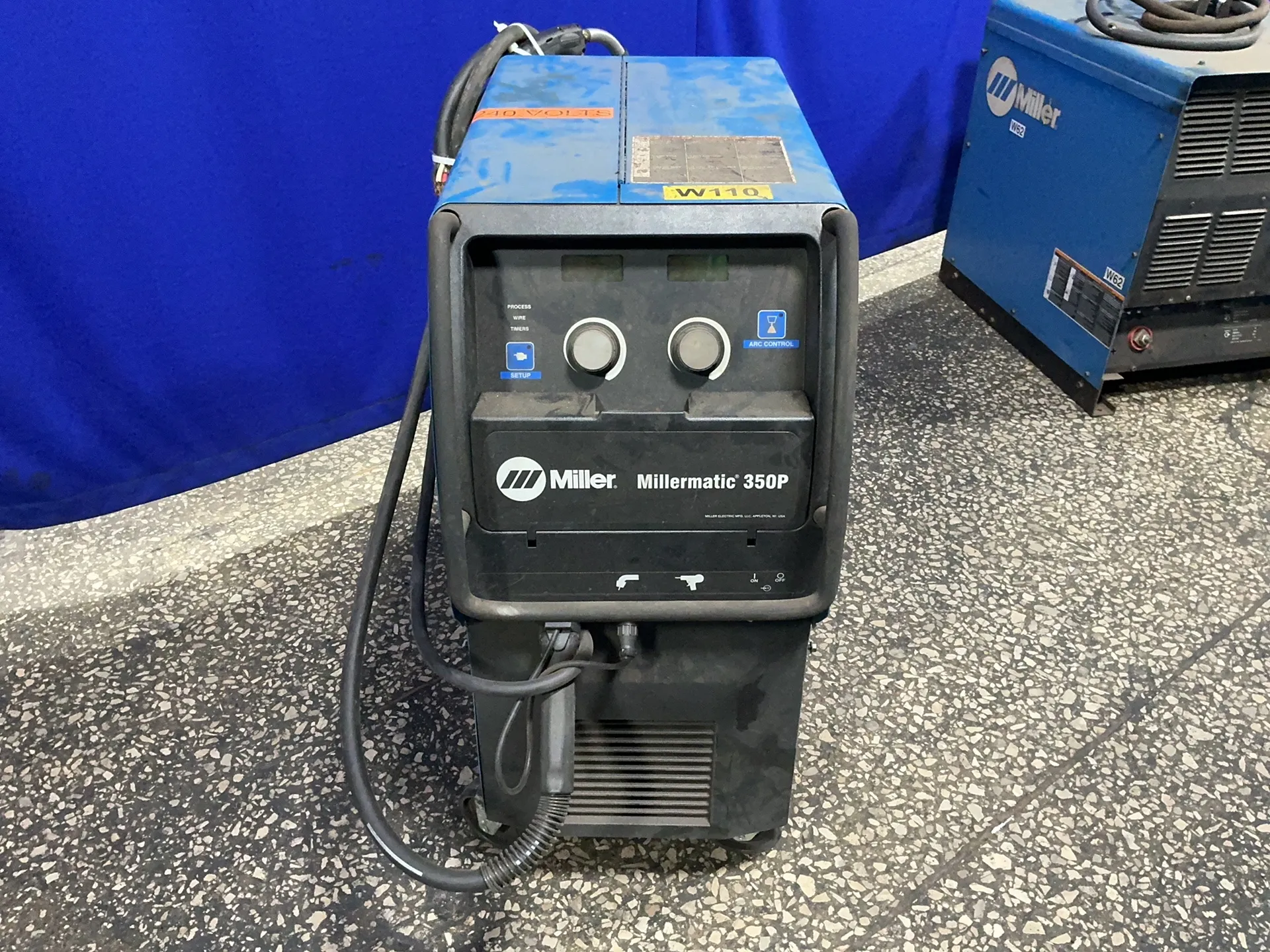 Miller #Millermatic-350P, mig welder, 300 A, 90 max. OCV, 11.5 KW, gun