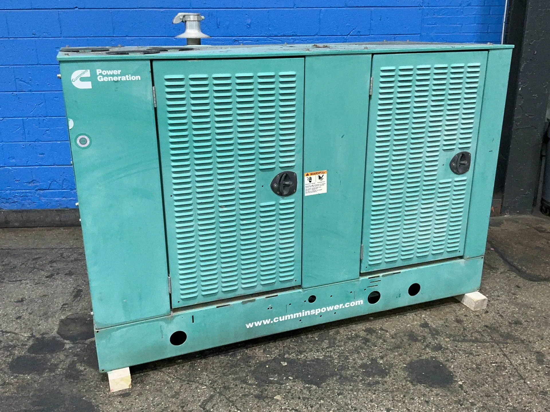 Cummins #GGHE-5940767, natural gas generator set, Ford #WSG-1068 6.8L V10 engine, 126 HP, 40.2/75 KVA, AS IS