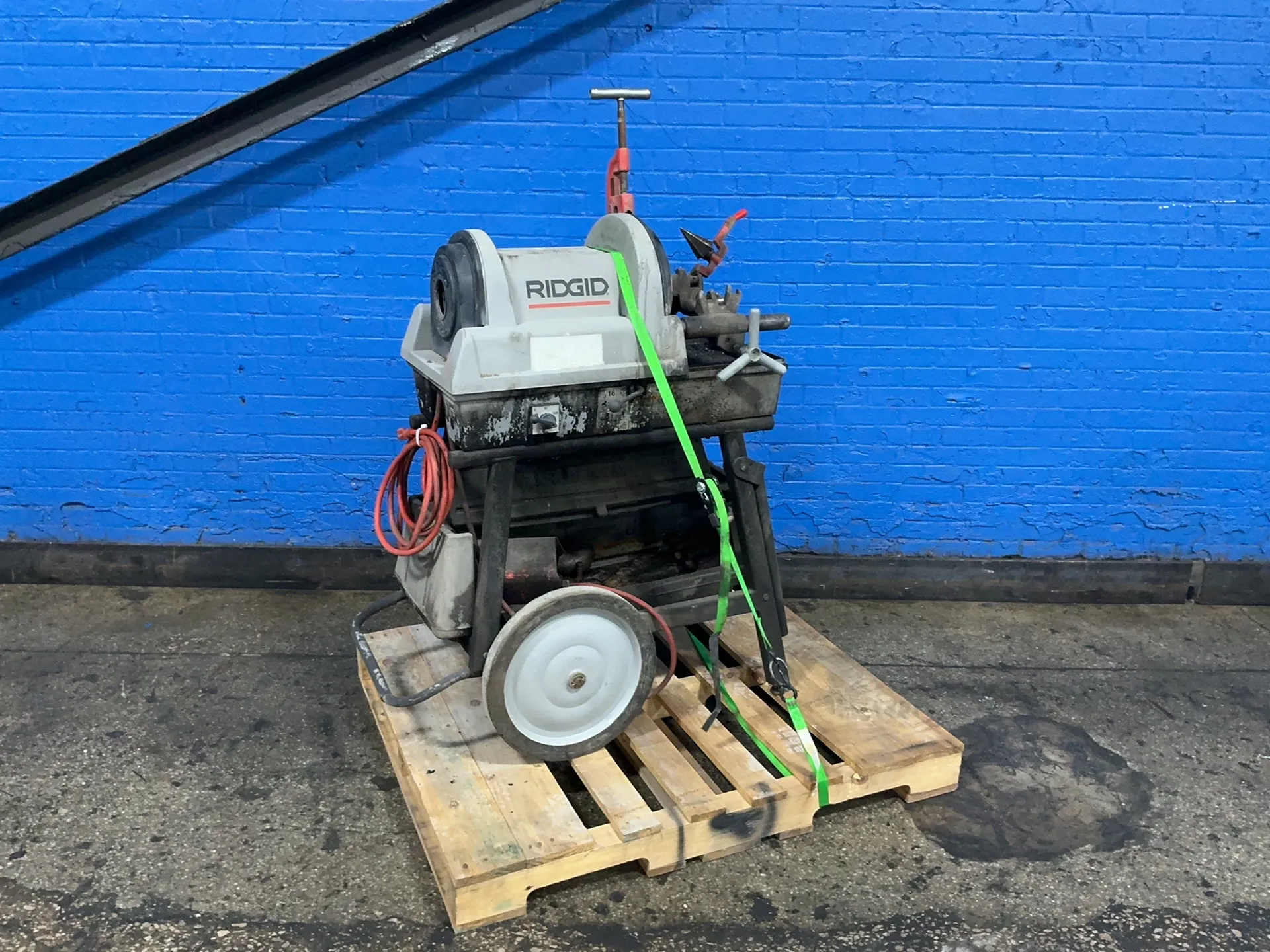 1/8" - 2" Ridgid #1822-1, pipe threader, 3" bore, 15 A