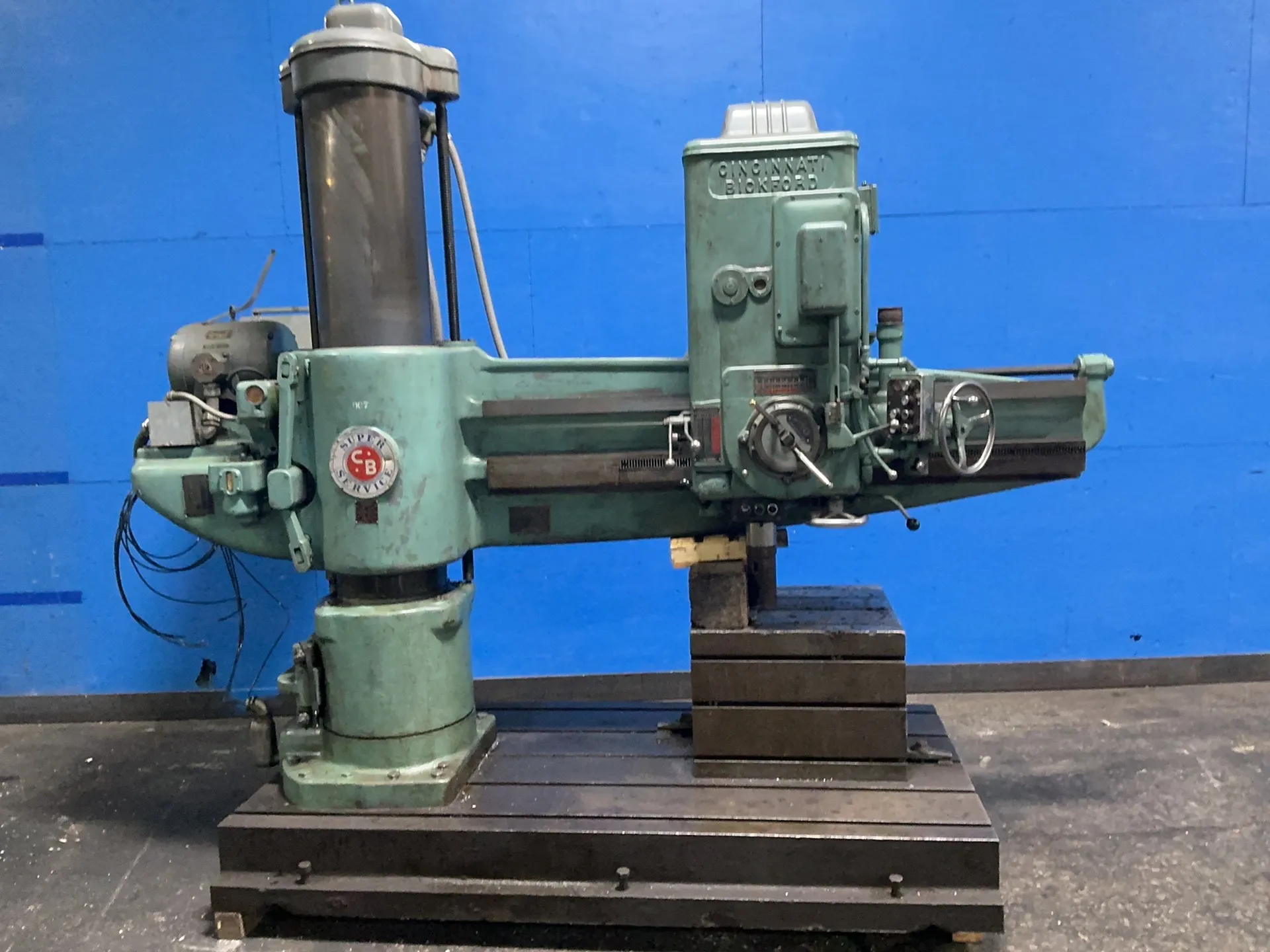 6' -15" Cincinnati Bickford, radial drill, 28" x 28" T-slot table, 15 HP, 1755 RPM