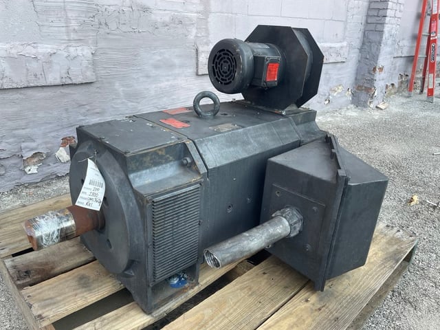200 HP 1800 RPM Reliance, Frame UMC3612ATZ, DPFVBB, 500 VA, 300/150 VF