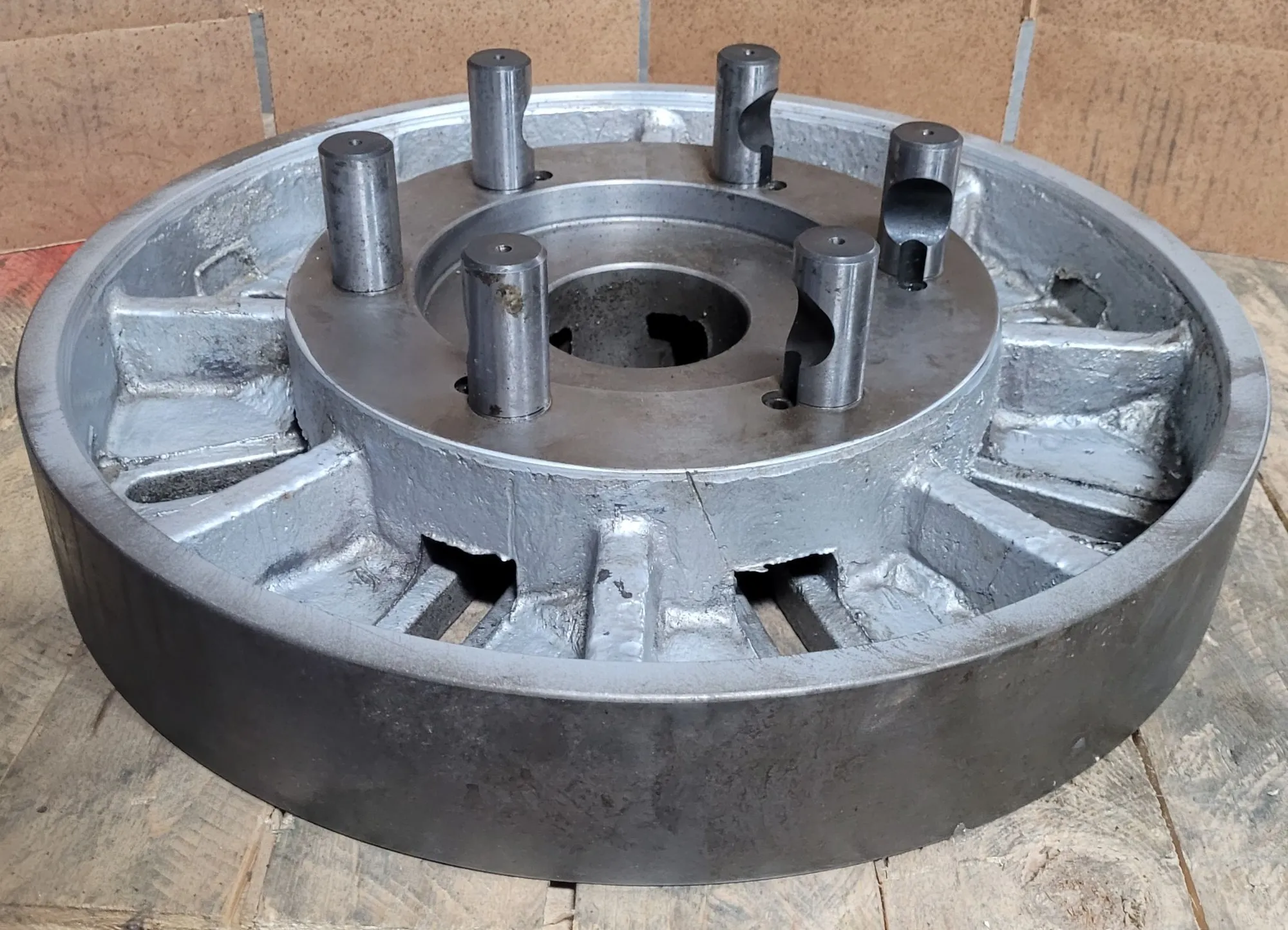 20" slotted lathe face plate, D1-11 camlock mount, 3.25" thru hole