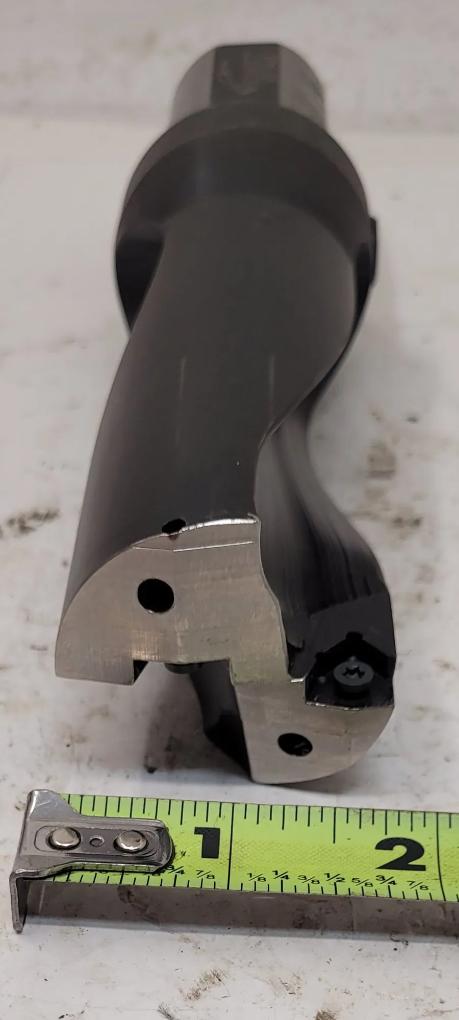 Komet #V57 54450, indexable drill, 1.70" flute diameter, 2.5" x 1.37" shank, 8.125" OAL, 2 flutes