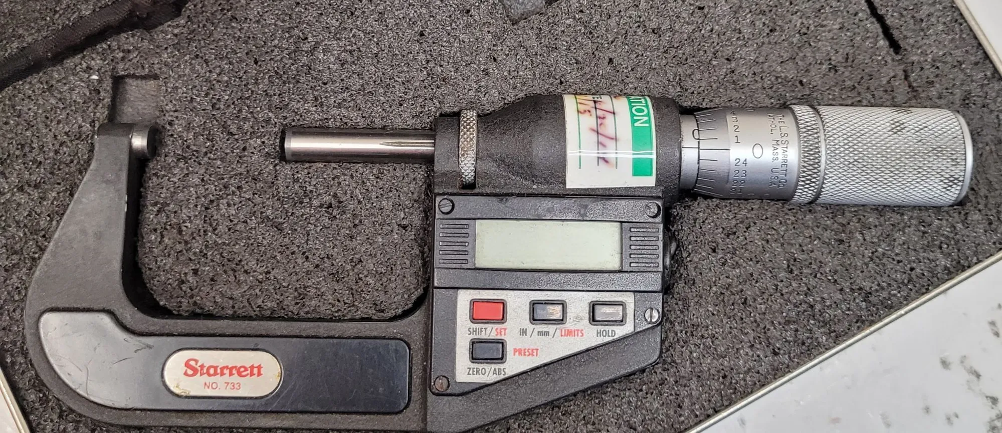 Starrett #733, electronic micrometer, 1-2", digital, 0.0001" accuracy