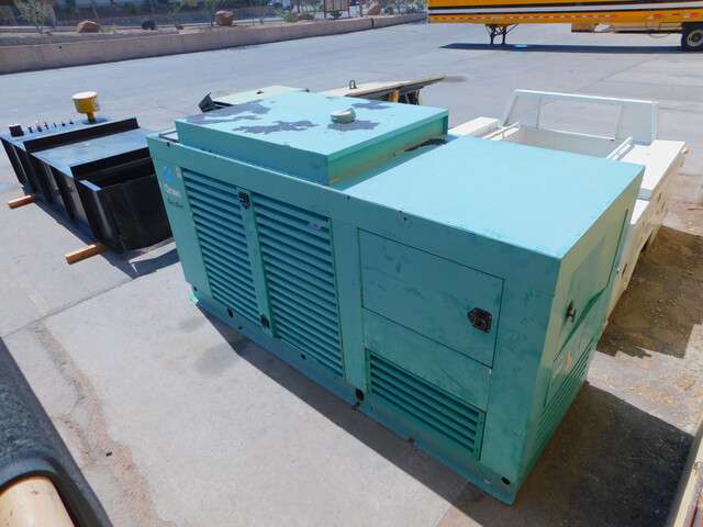 230 KW Cummins Onan #DFAB-4487328, standby diesel generator, 120/208 & 480 Volts, 3 phase, 1000 gal. fuel tank