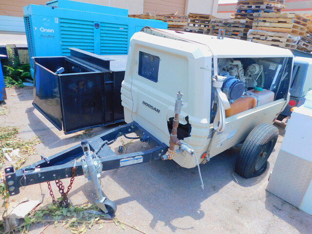 250 cfm, 125 psi, Daewoo Doosan #P250WJD-FX-T4I, towable diesel air compressor, Tier 4 interim, 2014, AS IS