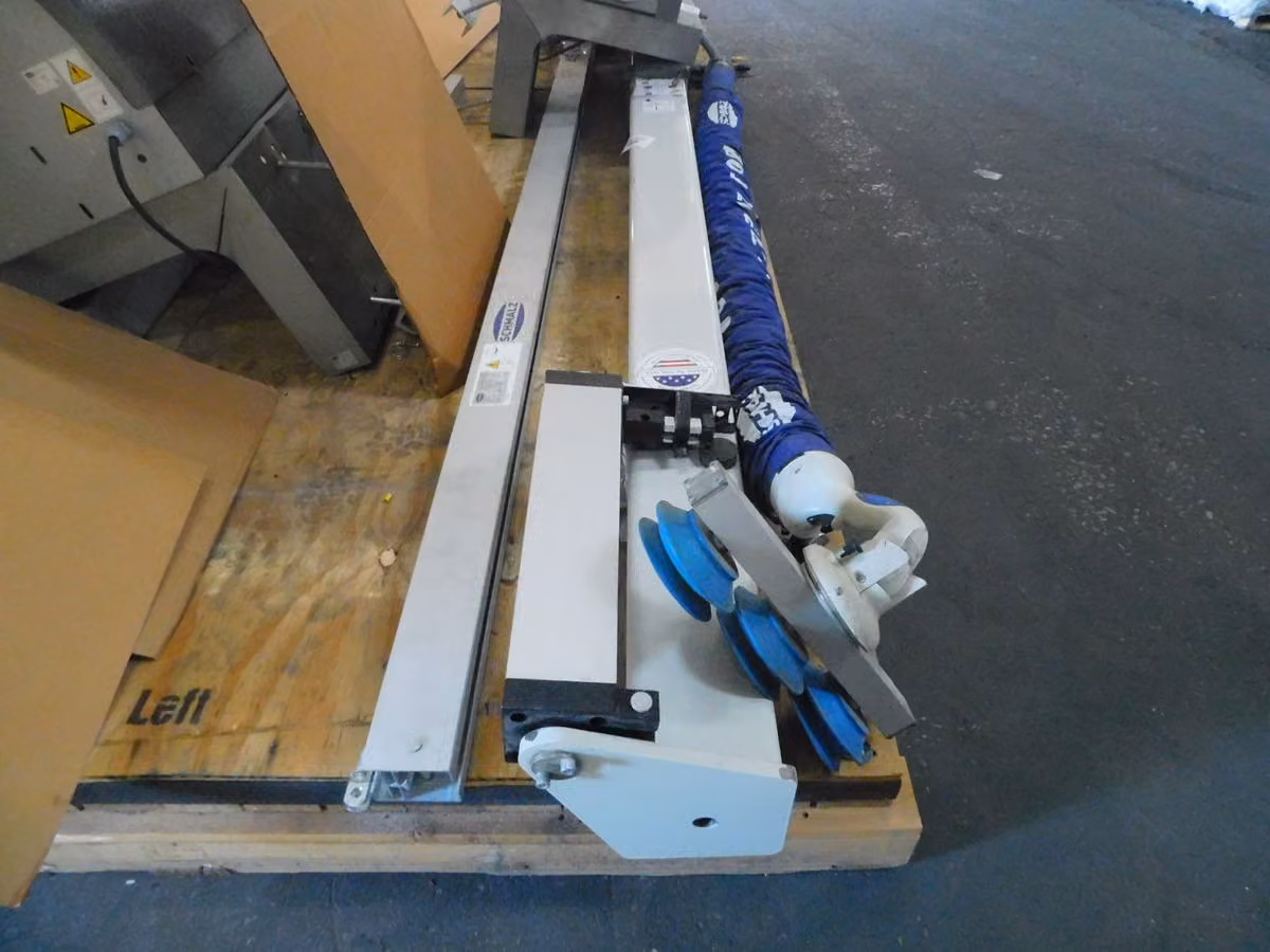 77 lb. Schmalz #JIB-65-3500-500-SRA1, jib crane, 11' reach, 139" clearance, 480 V., 3 Ph.