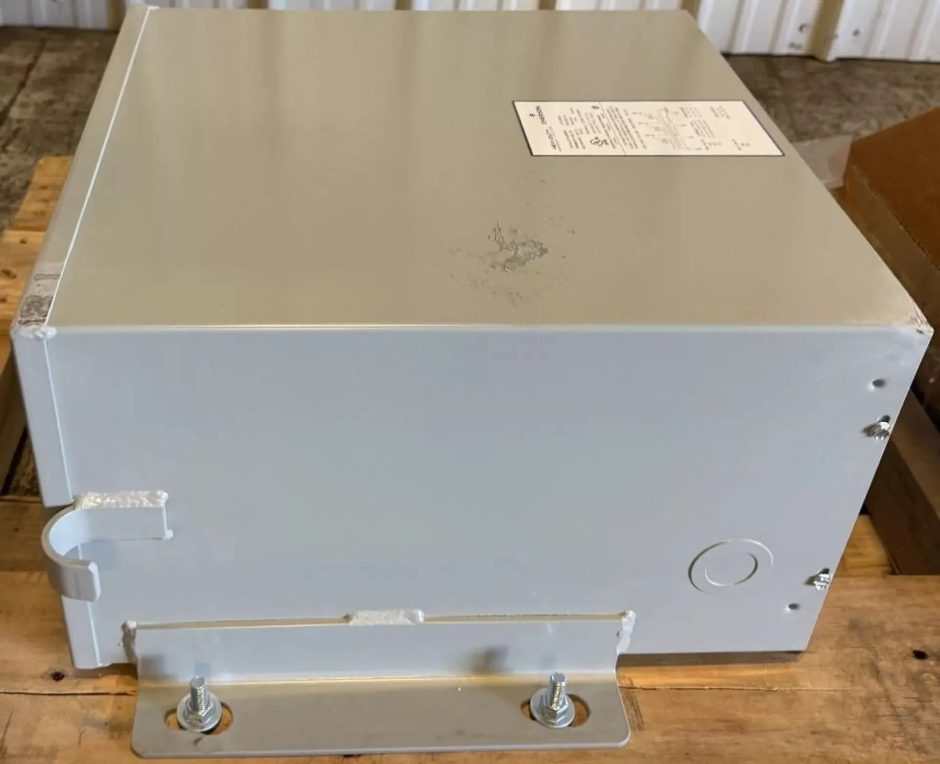 15 KVA 480 Primary, 208Y/120 Secondary, Emerson #HT1F15AS, dry type transformer, 3 Phase, NEMA 3R