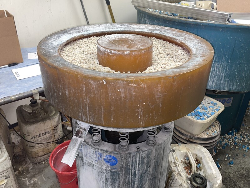 1.2 cu.ft. Sweco #FM-1.2C, bowl type vibratory finisher, 24" bowl diameter, 360 lb. capacity, 7" deep