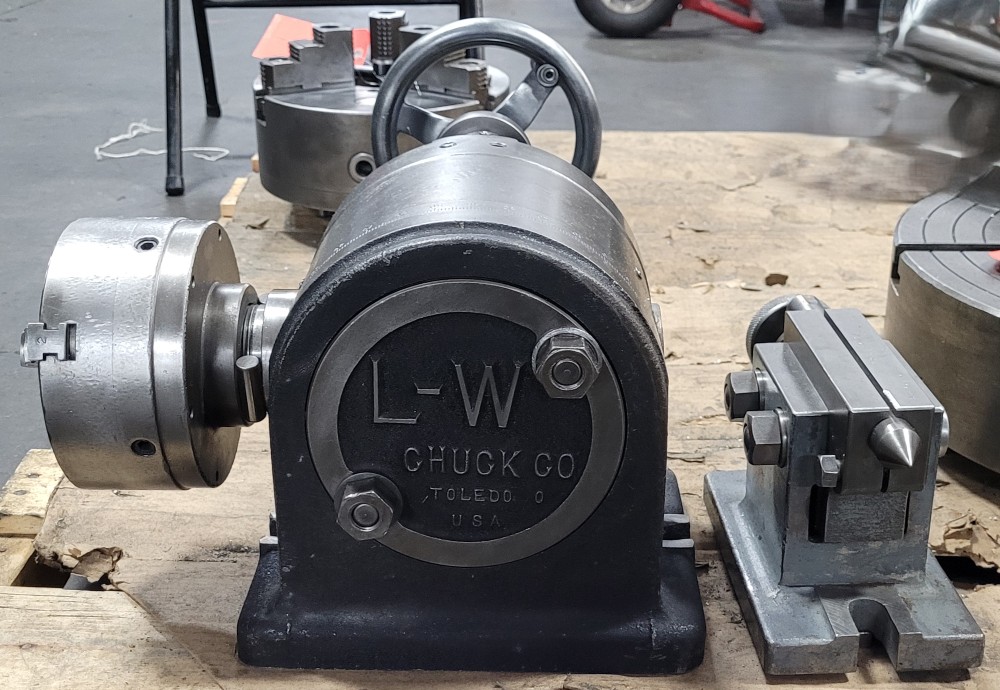 L & W Chuck, universal dividing head, w/ tailstock, 6" 3-jaw chuck, 7-3/4" x 4-1/2" base, 5-1/8" center height