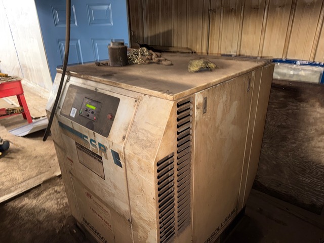 127 cfm, 125 psig, Ingersoll-Rand #SSR-EP30SE, Rotary Screw Air Compressor, 30 HP, 575 V.