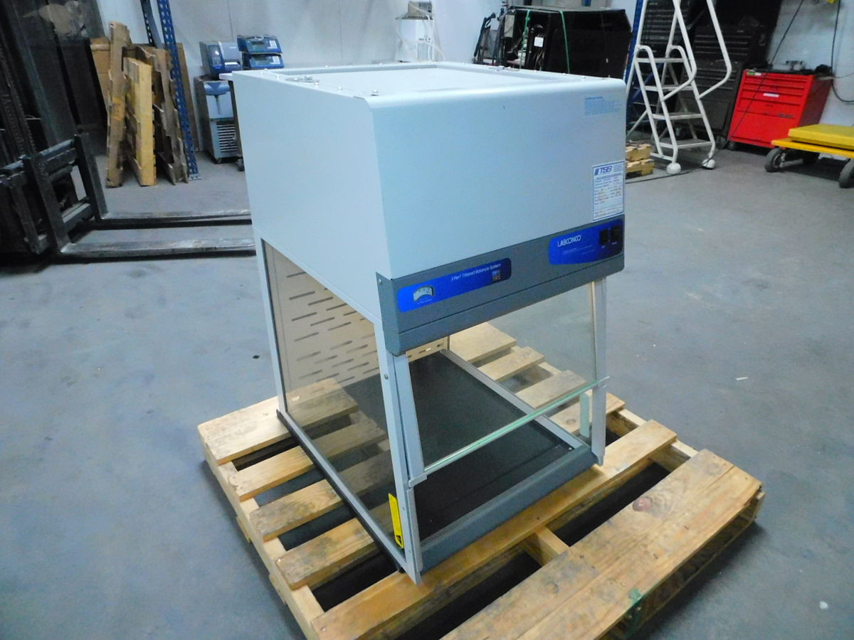 Labconco Xpert #3950200, Filtered Balance Fume Extractor, 21" x 23" x 22" Interior, 99.99% HEPA, 120 V., 1 Ph.