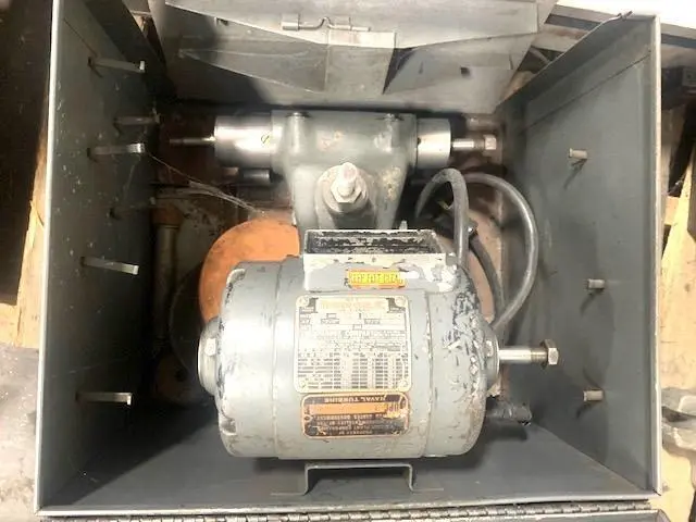 Dumore #7, Tool Post Grinder, 3/4 HP, 8.2 Amp, 115 V., w/ Metal Box