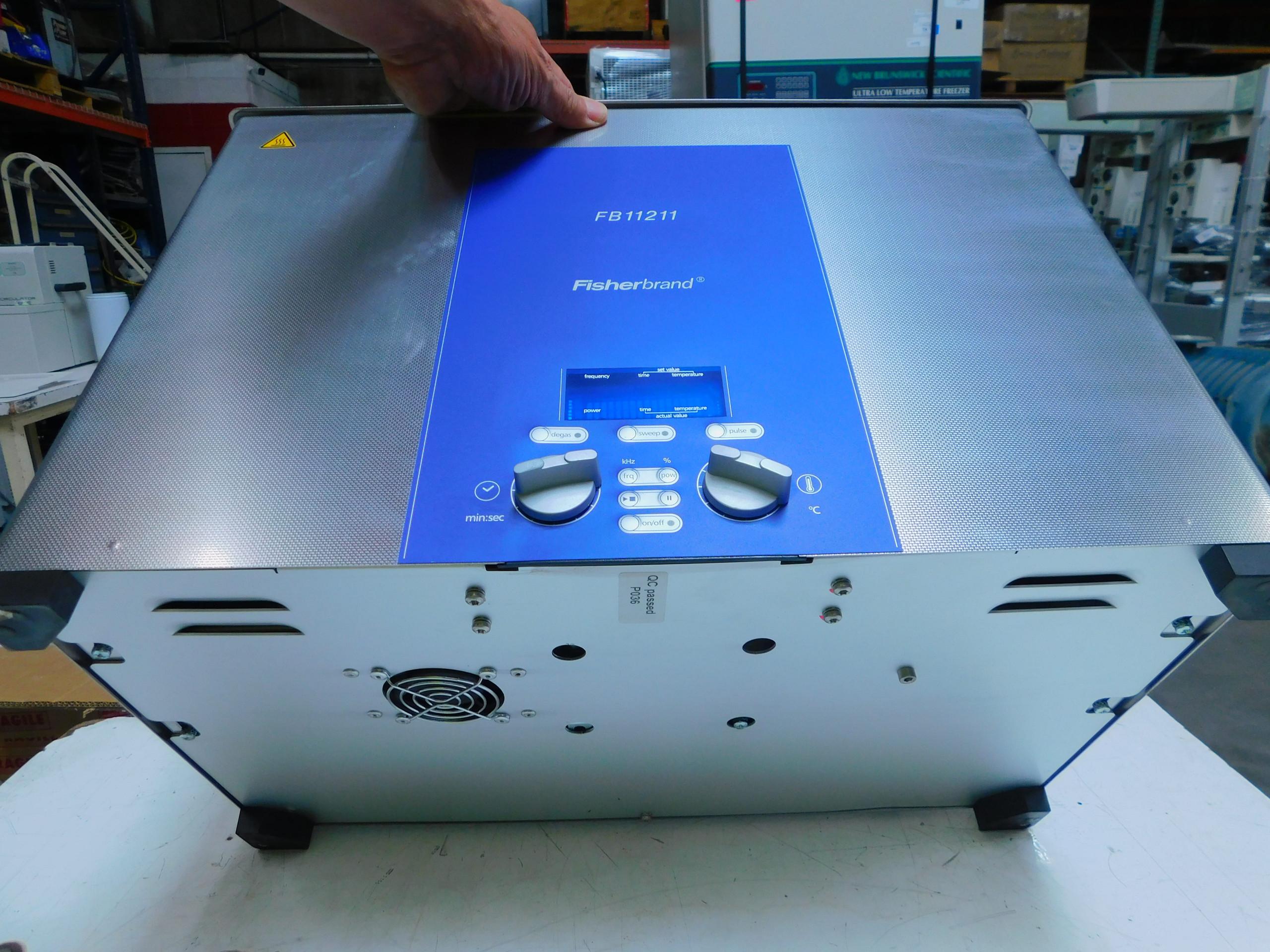 Elma Elmasonic #P-300-H, Heated Ultrasonic Cleaner, 28 Liter, 7.5 Gal., 37/80 kHz, 120 V., 1 Ph.
