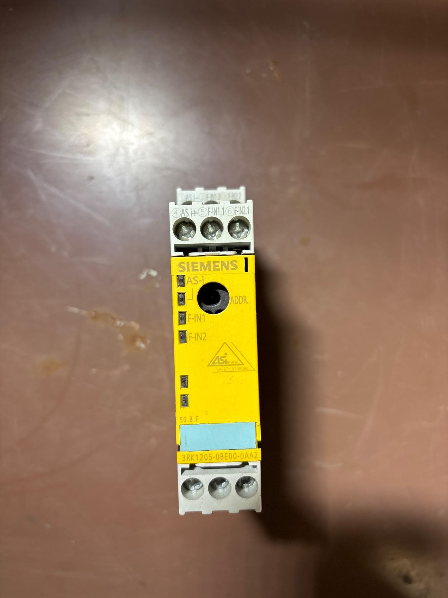 Siemens #3RK1205-0BE00-0AA2, AS-Interface Safety Module, (2) Failsafe Inputs