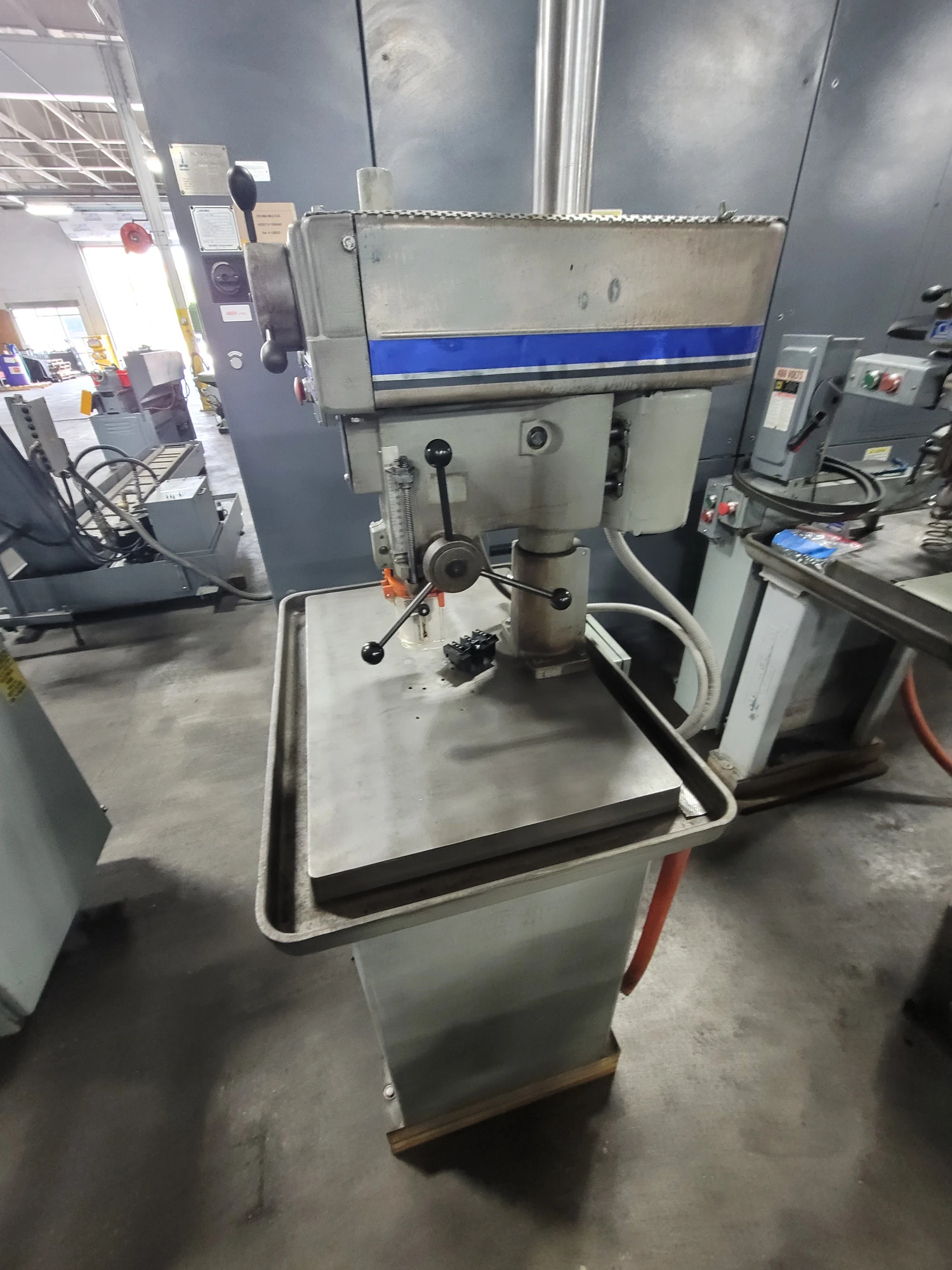 15" Clausing #1685, Variable Speed Drill Press, 330-2640 RPM, 3/4 HP, Production Table, 208-230/480 V., 3 Ph.