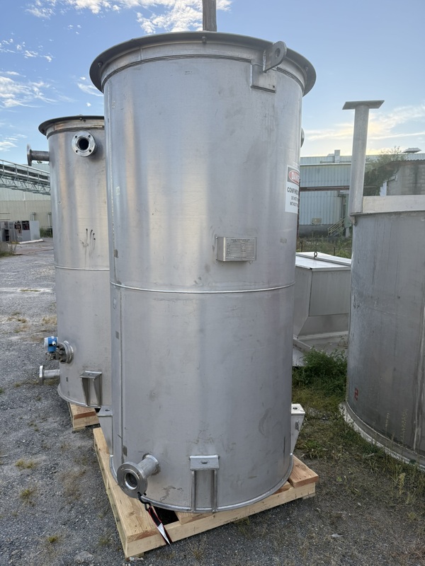 740 gallon Savannah Tank & Equipment, Stainless Steel Tank, 96" tall x 48" diameter, 200°F design temp.