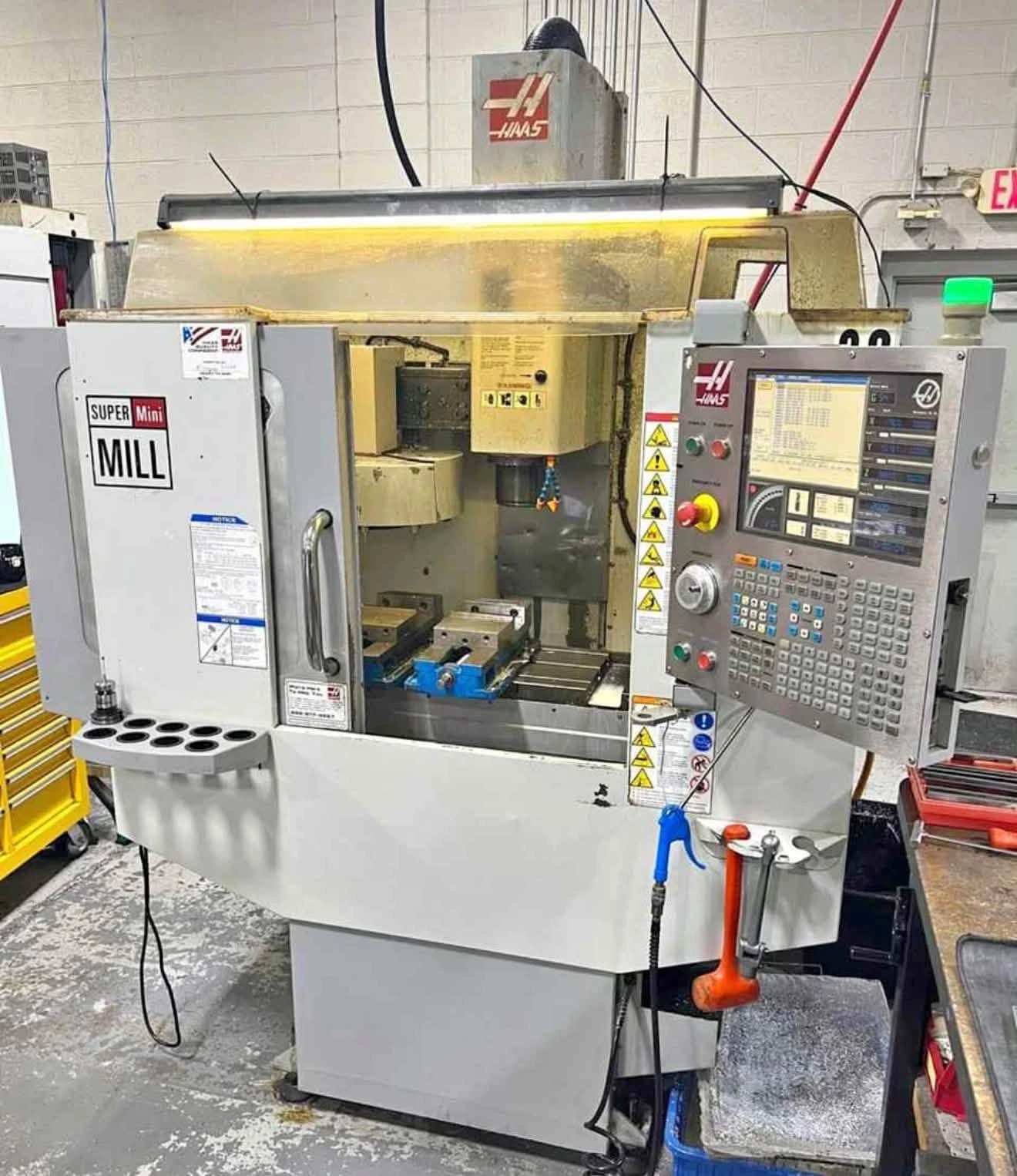 Haas #Super-Mini-Mill, CNC Vertical Machining Center, 16" X, 12" Y, 10" Z, 28.75" x 12" table, 15 HP, 10,000