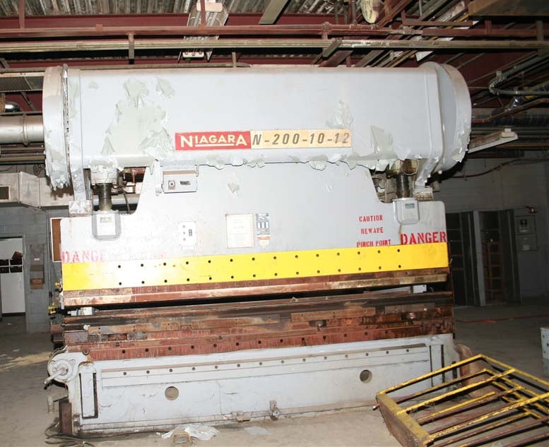 200 Ton, Niagara #N200-10-12, mechanical press brake, 12' overall, 126" between housing, 4" stroke, 6" ram
