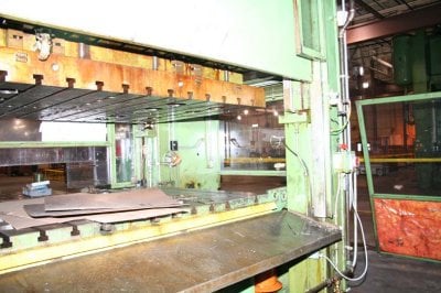400 Ton, Verson #S4-400-96-60T, transfer press, 8" stroke, 79.5" Shut Height, 10" adj., 96" x 60" bed, 12-75