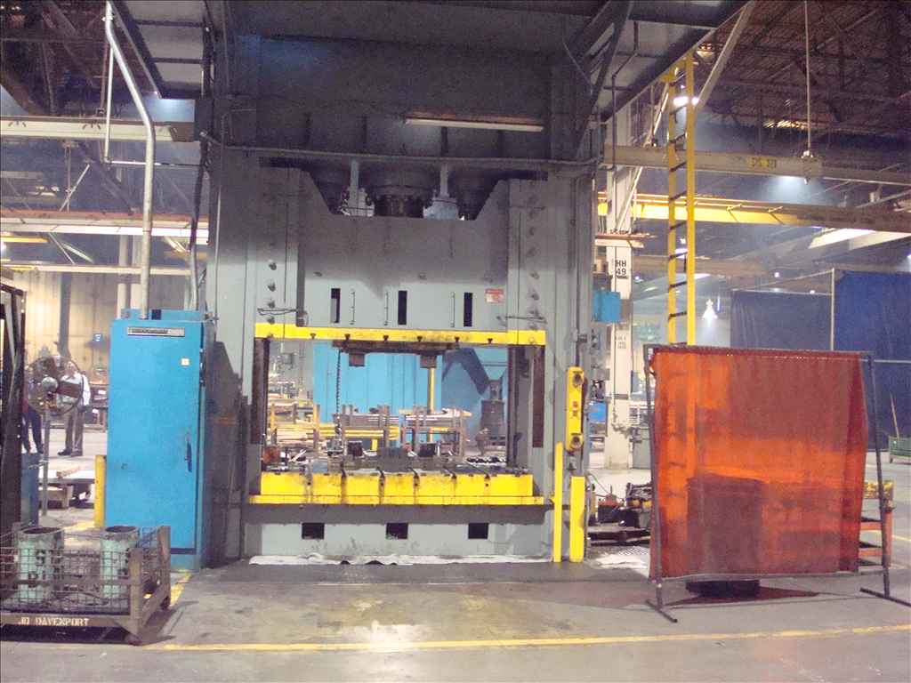 500 Ton, Williams & White #SH-500-96-54, hydraulic straight side press, 38" stroke, 48" daylight, 96" x 54"