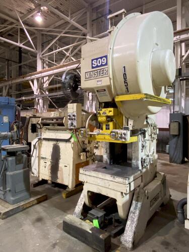 75 Ton, Minster #7, OBI flywheel press, 7" stroke, 18.5" Shut Height, 3.5" adj., 36" x 24" bed, 90 SPM, 1986