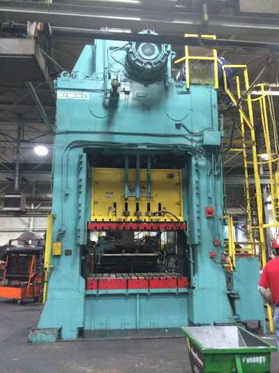800 Ton, Bliss #SE2-800-84-48, straight side press, 18" stroke, 28" Shut Height, 8" adj., 84" x 48" bed, 26"