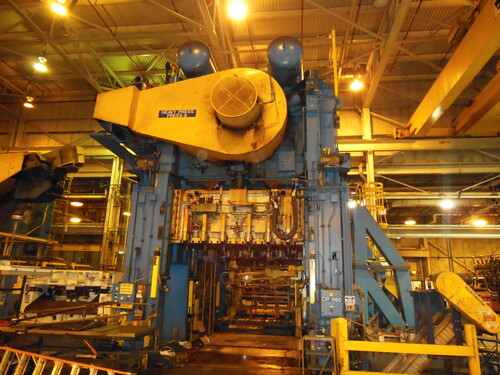 800 Ton, Verson #LE4-800-120-60T, link drive straight side press, 30" stroke, 79" Shut Height, 120" x 60"
