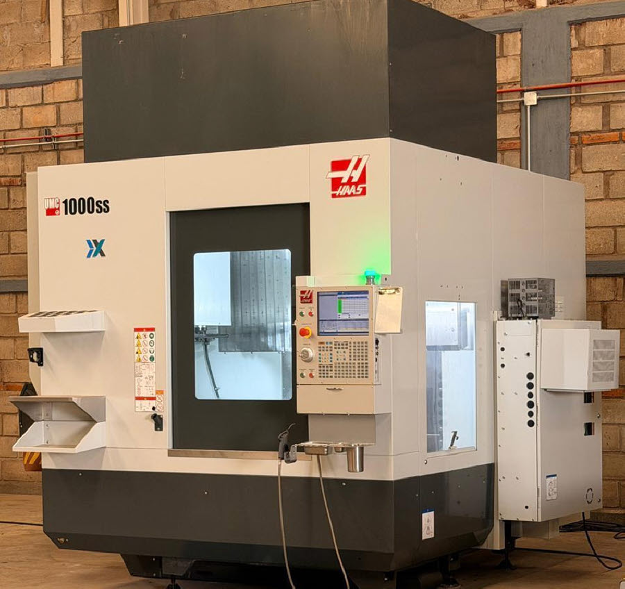 Haas #UMC-1000SS, 5-Axis, 40" X, 25" Y, 25" Z, 15000 RPM, 30 HP, 30 automatic tool changer, #40 taper, chip